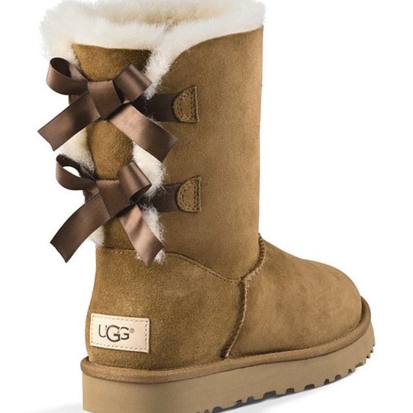 Ugg Bailey Bow Boots Size 7 GUC Super comfortable Stylish BootsI - Picture 5 of 5
